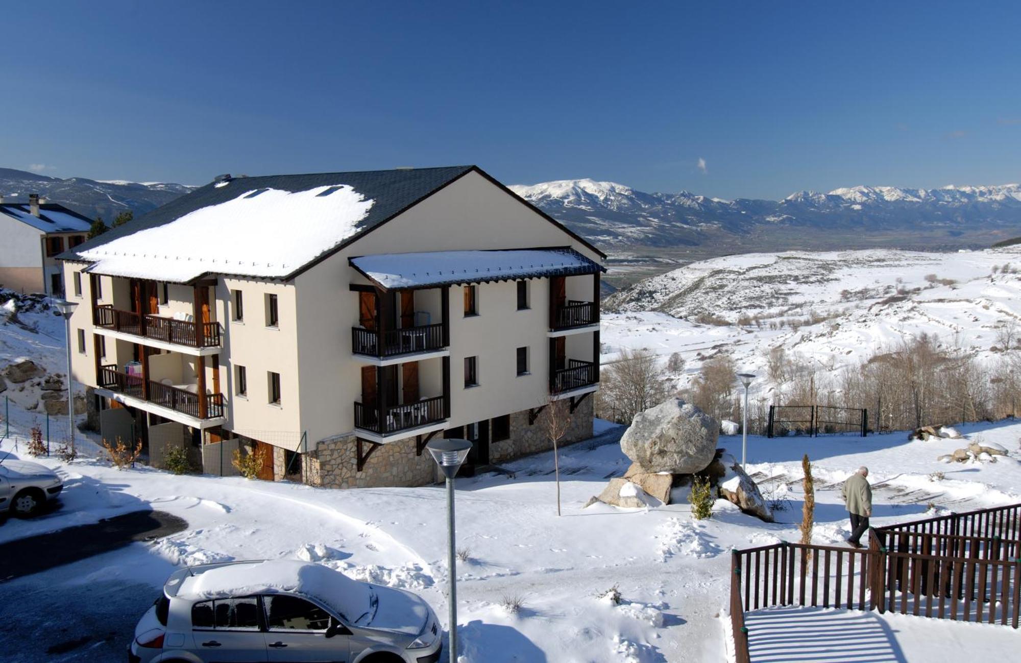Résidence Odalys Mille Soleils Font-Romeu-Odeillo-Via Esterno foto