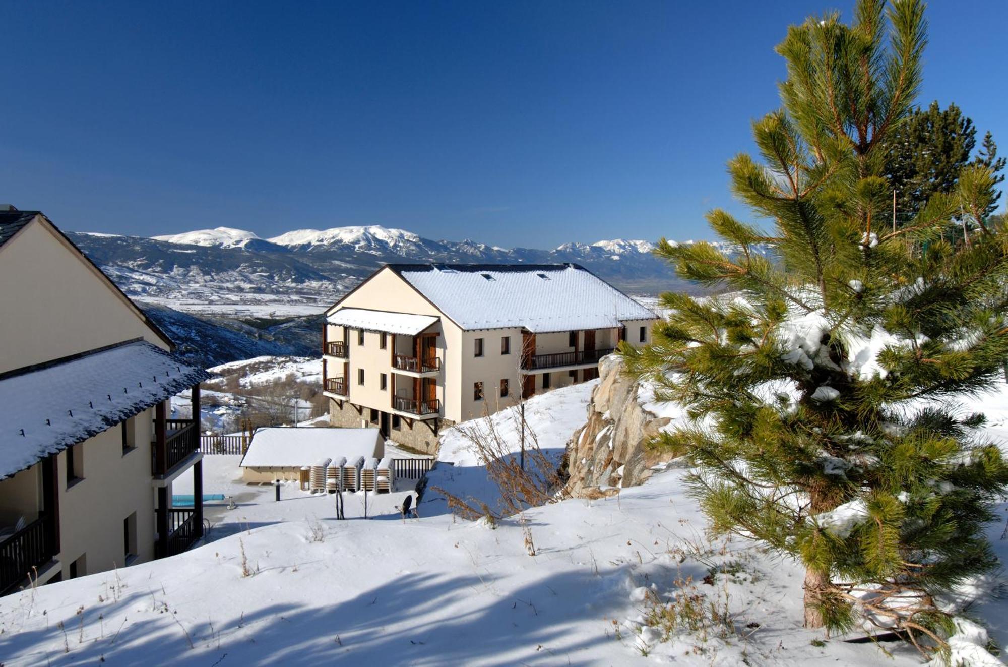 Résidence Odalys Mille Soleils Font-Romeu-Odeillo-Via Esterno foto